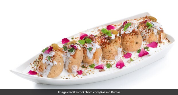 Holika Dahan 2024: कल मनाई जाएगी छोटी होली, जानें होलिका दहन का शुभ मुहूर्त और रेसिपी Holika Dahan 2024: कल मनाई जाएगी छोटी होली, जानें होलिका दहन का शुभ मुहूर्त और रेसिपी