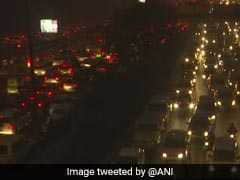 Huge Traffic Jam In Delhi As 2 Lakh Revellers Gather At India Gate