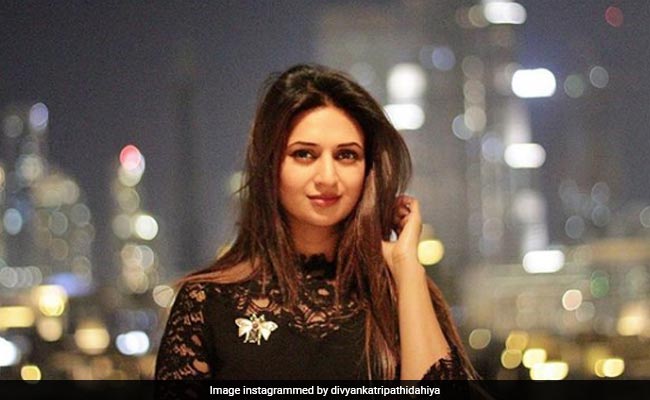 Divyanka Tripathi Slams Troll Who Says Sporting 'Black Face For TV Is Pathetic'