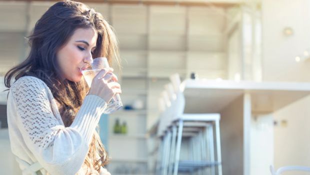 6 Ways How Drinking Too Much Water Can Harm You