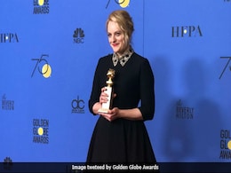 Golden Globes 2018: Elisabeth Moss Invokes Weinsteingate, 'Rewrites' Margaret Atwood Golden Globes 2018: Elisabeth Moss Invokes Weinsteingate, 'Rewrites' Margaret Atwood