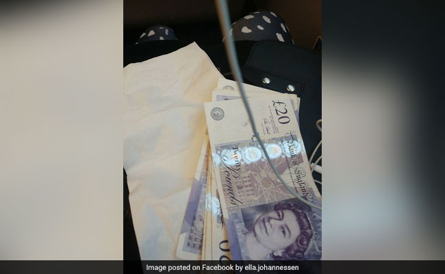 Stranger Overhears Student Talking About Money Problems, Leaves Her Cash