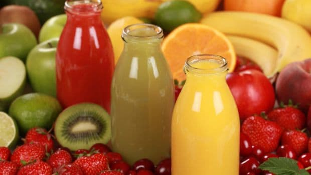 Why Ayurveda Doesn’t Recommend Drinking Fruit Juices With Meals
