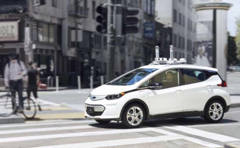 General Motors Shows Self-Driving Car With No Steering Wheel Or Pedals