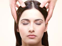 Need A Head Massage? Try This DIY Champi Technique At Home