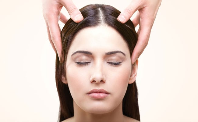 Need A Head Massage Try This Diy Champi Technique At Home Nutrition Center