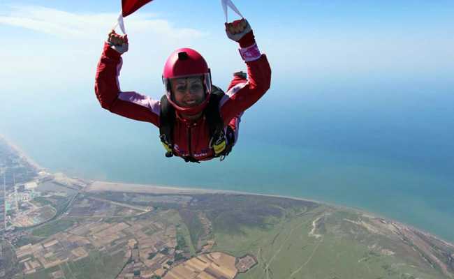 This Iranian Woman Is Not A "Feminist" But She Skydives For Equality