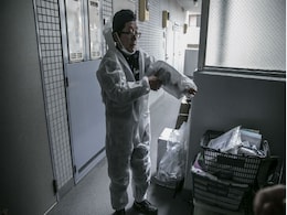 So Many Japanese People Die Alone, There's An Industry Devoted To Cleaning Up After Them So Many Japanese People Die Alone, There's An Industry Devoted To Cleaning Up After Them