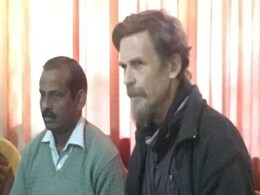 'आधार' की अनिवार्यता से भूखे मर रहे जरूरतमंद, झारखंड में आंखें खोलने वाले मामले सामने आए 'आधार' की अनिवार्यता से भूखे मर रहे जरूरतमंद, झारखंड में आंखें खोलने वाले मामले सामने आए