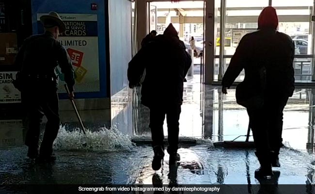 Chaos At New York's JFK Airport, Water Pours From Ceiling In Arrivals