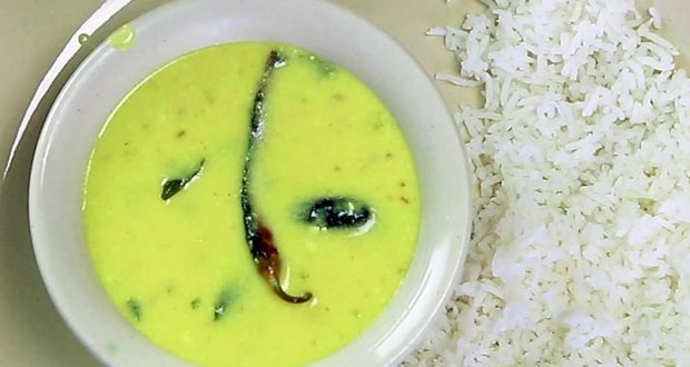 Indian Cooking: This Unique Version Of Kadhi Is Made Using Potato, Onion And Peas