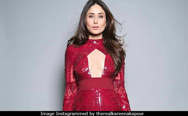 Kareena Kapoor's Stretch Mark Free Vogue Pic - Internet Suspects Photoshop