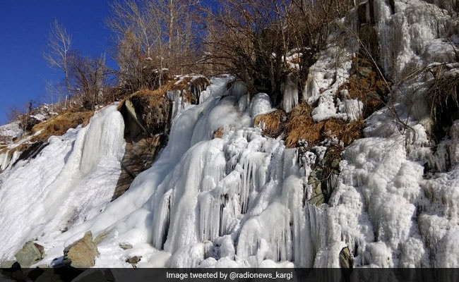 மைனஸ் 16 டிகிரி குளிரில் கார்கில் - காஷ்மீரிலும் வெப்பநிலை கடுமையாக குறைந்தது