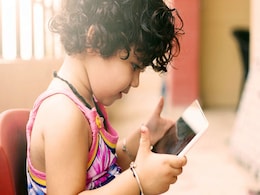 Child Mental Health: बढ़ता स्क्रीन टाइम बच्चों के दिमाग को कर रहा है कमजोर, नई रिसर्च में हुआ खुलासा Child Mental Health: बढ़ता स्क्रीन टाइम बच्चों के दिमाग को कर रहा है कमजोर, नई रिसर्च में हुआ खुलासा