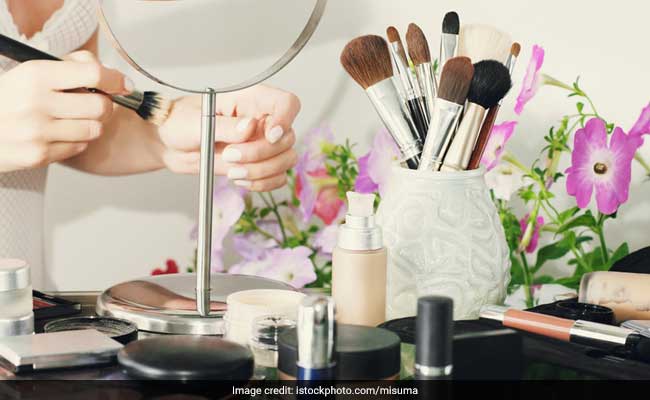 6 Effective Ways To Store Your Makeup Properly