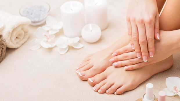 5 Amazing Benefits Of Hot Oil Manicure