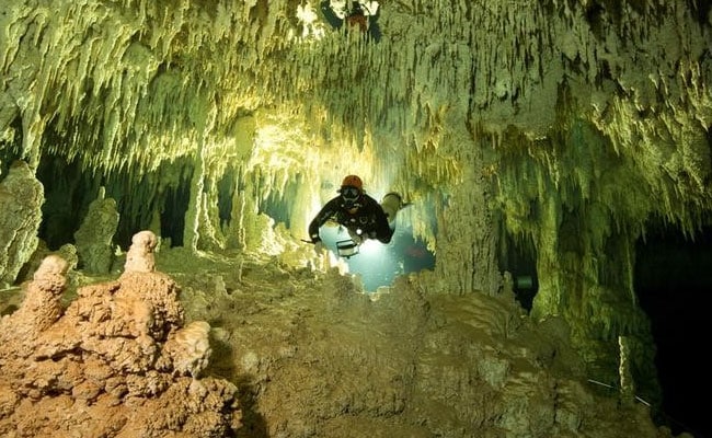 Αποτέλεσμα εικόνας για Explorers discover the World’s biggest flooded cave in Mexico