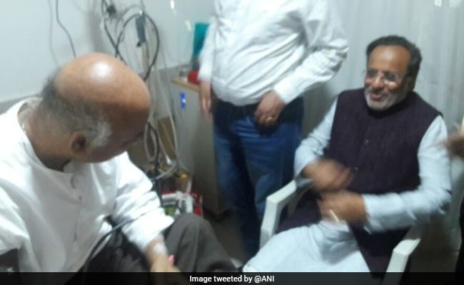 Congress, Hardik Patel Support For 'Lost And Found' VHP Leader Pravin Togadia
