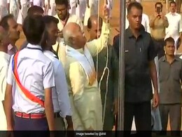 RSS Chief Mohan Bhagwat Unfurls National Flag At School In Kerala RSS Chief Mohan Bhagwat Unfurls National Flag At School In Kerala