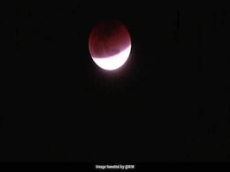 Chandra Grahan 2018: तस्वीरों में देखें दिल्ली, मुंबई समेत इन शहरों में कैसा रहा चंद्रग्रहण का नजारा Chandra Grahan 2018: तस्वीरों में देखें दिल्ली, मुंबई समेत इन शहरों में कैसा रहा चंद्रग्रहण का नजारा