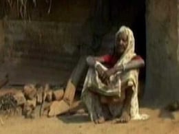 छत्तीसगढ़ में PM आवास योजना का बंदरबांट, जरूरतमंद ठंड से ठिठुरने को मजबूर छत्तीसगढ़ में PM आवास योजना का बंदरबांट, जरूरतमंद ठंड से ठिठुरने को मजबूर