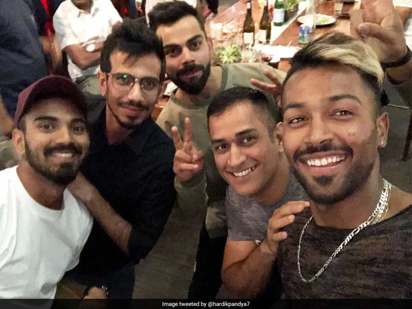 MS Dhoni Parties With Virat Kohli After 3rd Test Win