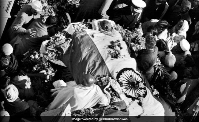 महात्‍मा गांधी पुण्यतिथि: जानिए कौन था बापू का हत्यारा नाथूराम गोडसे? बाद में क्‍या हुआ था उसके साथ?