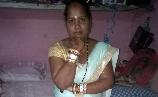 पांच साल के बच्‍चे के सामने पति ने की पत्‍नी और छोटे बेटे की गला रेतकर हत्‍या