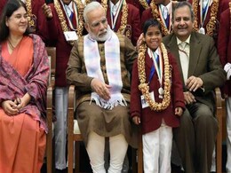 National Bravery Awards : प्रधानमंत्री मोदी ने 18 बहादुर बच्चों को 'नेशनल ब्रेवरी अवार्ड' से किया सम्मानित National Bravery Awards : प्रधानमंत्री मोदी ने 18 बहादुर बच्चों को 'नेशनल ब्रेवरी अवार्ड' से किया सम्मानित