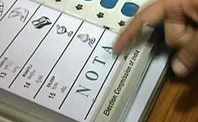 इंदौर में मतदान के दौरान ‘नोटा’ के प्रचार को लेकर विवाद, कांग्रेस और भाजपा ने लगाए आरोप