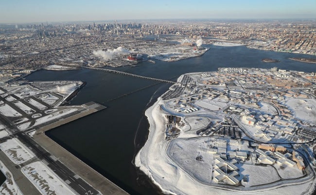Arctic Blast Freezes US, Canada Amid New York Airport Chaos