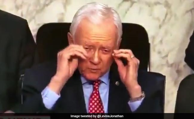 Viral: US Politician 'Removes' Glasses He's Not Wearing, Twitter Laughs
