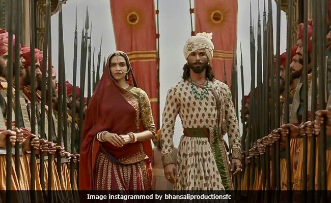 Padmaavat Box Office Collection Day 6: वीकडे पर 'पद्मावत' की बंपर कमाई जारी, जानें अब तक का कलेक्शन