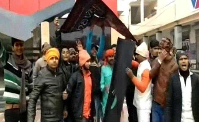 'Padmaavat Shouldn't Run': Karni Sena Vandalises Theatre, Defies Court