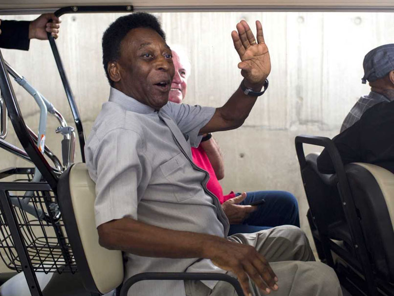 Pele "Doing Well" After Urinary Infection Treatment In Paris