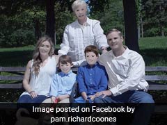 Photoshop Fail Gives This Family Portrait Faces From A Horror Flick