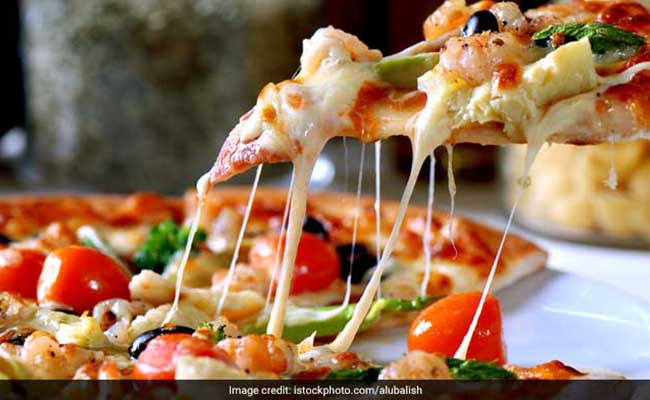 People In India Love Cheese, Toppings On Their Pizza: Italian Chef