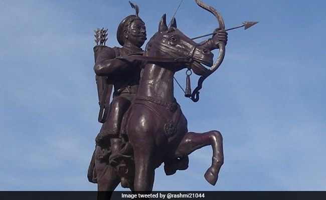 बसंत पंचमी: आंखें गंवाने के बाद जब पृथ्वीराज चौहान ने मोहम्मद गौरी को उतार दिया था मौत के घाट बसंत पंचमी: आंखें गंवाने के बाद जब पृथ्वीराज चौहान ने मोहम्मद गौरी को उतार दिया था मौत के घाट