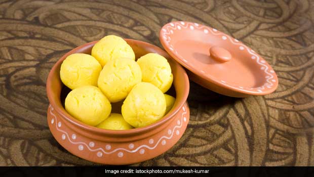 Rajbhog Recipe: इस नवरात्रि घर पर बनाएं ये स्पेशल राजभोग स्वीट, यहां जानें विधि