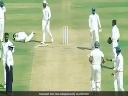 शर्मनाक! बॉल लगने के बाद तड़प रहा था बल्लेबाज, फील्डर ने किया कुछ ऐसा शर्मनाक! बॉल लगने के बाद तड़प रहा था बल्लेबाज, फील्डर ने किया कुछ ऐसा