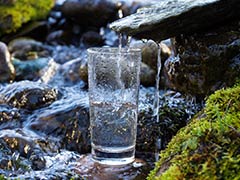 Raw Water Is Trending: What Is It? 5 Things You Should Know About It
