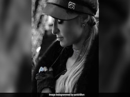 OMG! इस टीवी स्टार ने अपनी सगाई की अंगूठी के लिए रखे सुरक्षाकर्मी OMG! इस टीवी स्टार ने अपनी सगाई की अंगूठी के लिए रखे सुरक्षाकर्मी