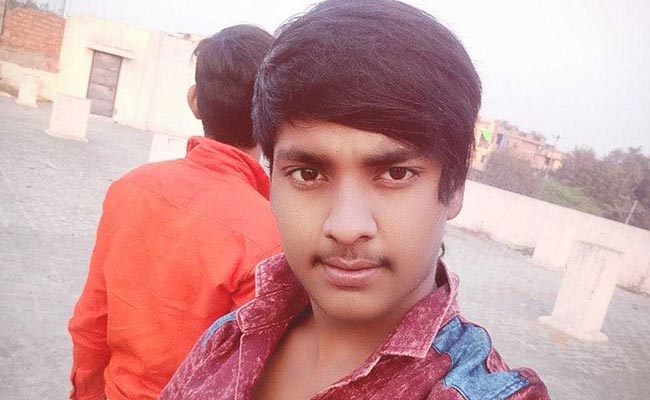 दक्षिण दिल्&zwj;ली के नेबसराय में 16 साल के लड़के को मारी गोली, अस्&zwj;पताल में हुई मौत