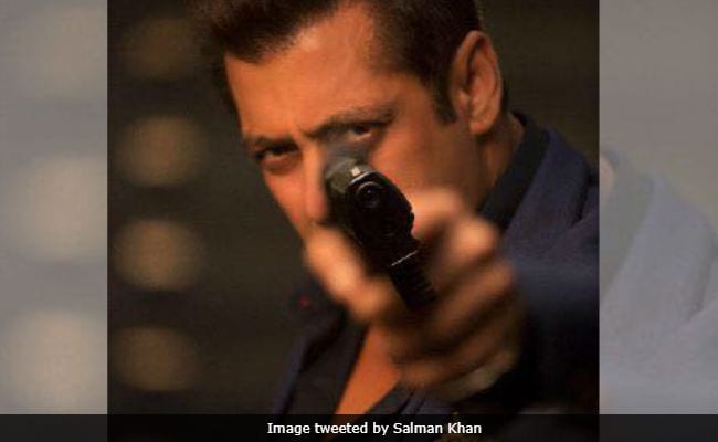 गैंगस्टर की धमकी से दबंग Salman Khan की बढ़ी सिक्योरिटी, Race 3 की शूटिंग हुई बंद