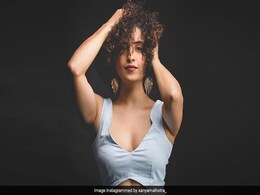 OMG! अब दंगल नहीं डांस फ्लोर पर धमाका करती हैं Aamir Khan की 'बेटी', Video Viral OMG! अब दंगल नहीं डांस फ्लोर पर धमाका करती हैं Aamir Khan की 'बेटी', Video Viral