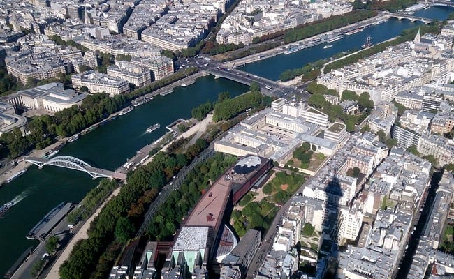 France's Seine River Too Polluted, Olympics Triathlon Training Cancelled France's Seine River Too Polluted, Olympics Triathlon Training Cancelled