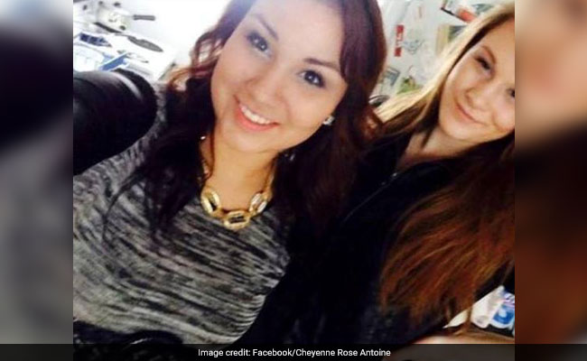 Facebook Selfie Helps Nail Woman, 20, Who Murdered Friend