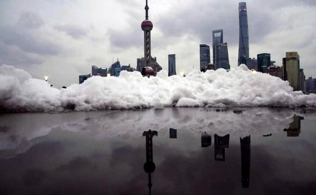 Heavy Snow Causes Travel Havoc In Central, Southern China