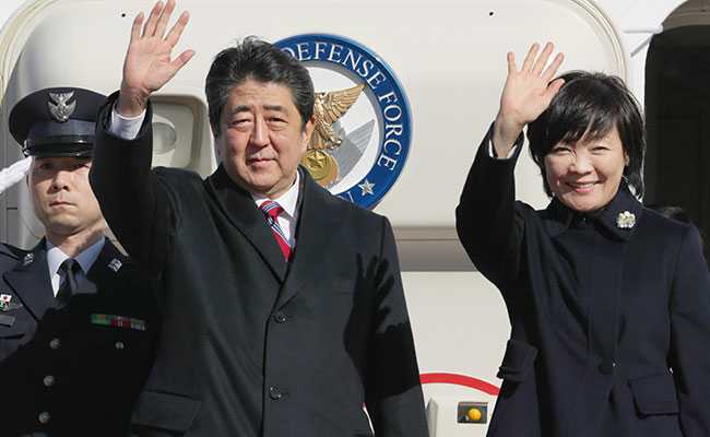 Japanese Prime Minister Shinzo Abe's Official Jet's Wing Panel Falls Off