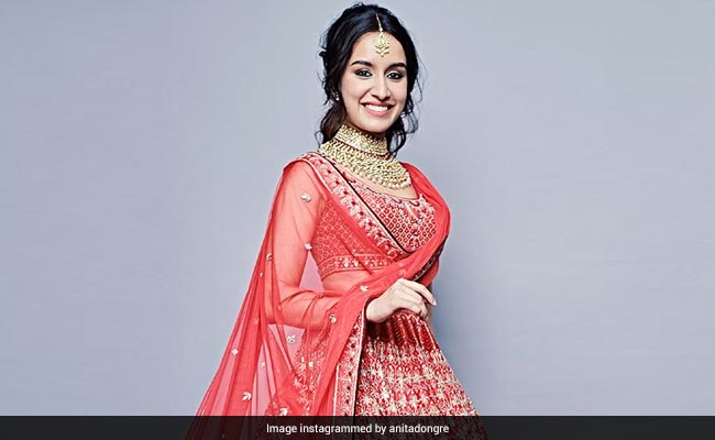 Image result for 7 Bollywood-Inspired Makeup Looks To Pair With Your Indian Outfits Shraddha Kapoor